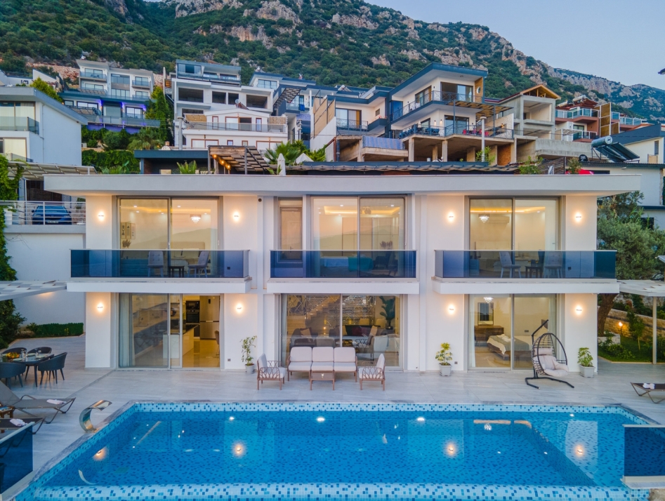 Villa July