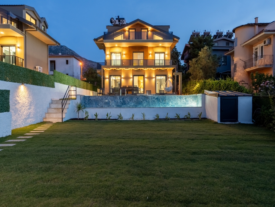 Villa Azure Luxe
