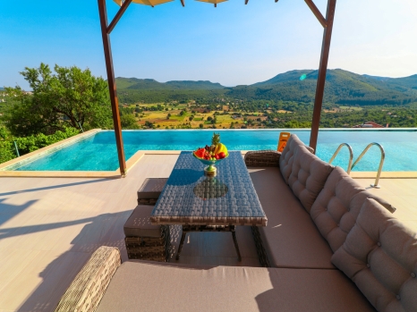 Villa Adin