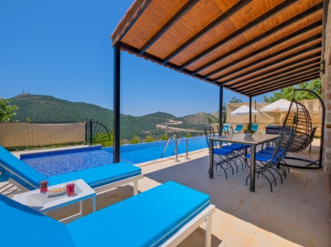 Villa Ev May