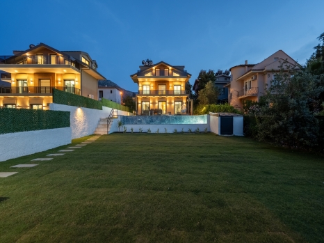 Villa Azure Luxe