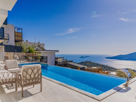 Villa July