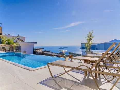 Villa July