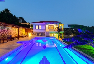 Villa Moonlight 1 Resim