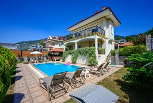 Villa Arokarya 4 Resim