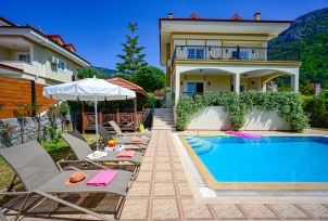 Villa Arokarya 1 Resim