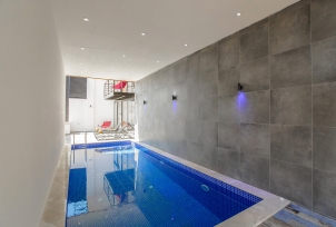 Villa Gece 3 Resim