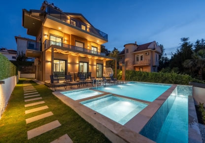 Villa Azure Luxe 0 Resim